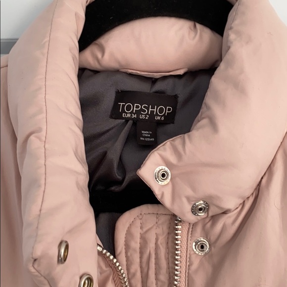 Topshop Blush puffer coat. Size 2. Great condition - Picture 3 of 4